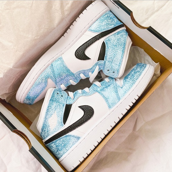 Nike glitter custom air jordan 1 mid sneakers - Picture 3 of 3